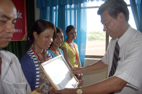 Tuyên dương 8 vận động viên đồng bào dân tộc có thành tích cao