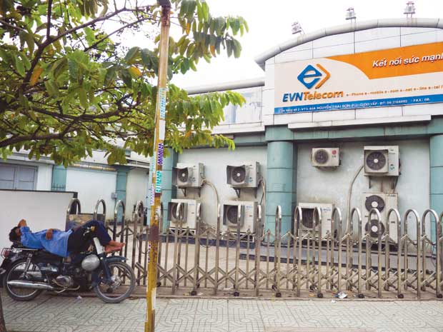 EVN Telecom falls into Viettel’s hands, but more affairs expected