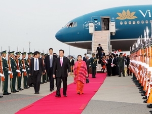 Welcome ceremony for PM Dung at the Haneda Airport in Tokyo (Source:VNA)