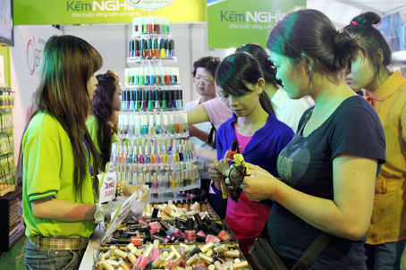 Hàng Việt: Nỗ lực “chạy đua” với sản phẩm mới