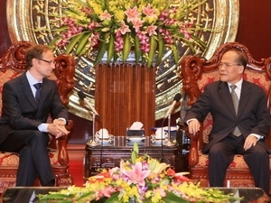 National Assembly Chairman Nguyen Sinh Hung and Belgian Ambassador Bruno Angelete