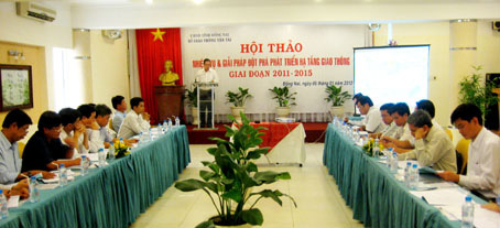 Quang cảnh buổi hội thảo.