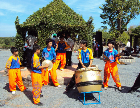 Múa lân vào mùa làm ăn