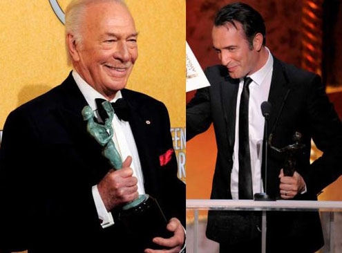 Christopher Plummer (trái) và Jean Dujardin giành giải diễn xuất về phía nam tại SAG 2012. Ảnh: AP.