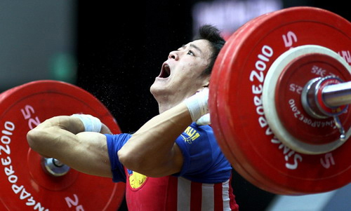 Lực sĩ Thạch Kim Tuấn.       Ảnh: T.L