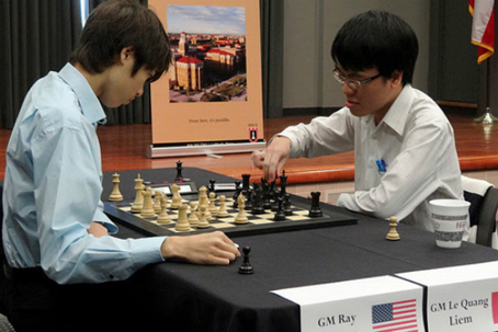 Thua Ray Robson, Quang Liêm không thể bảo vệ thành công ngôi vô địch.