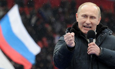 Thủ tướng Putin phát biểu trước hàng chục nghìn người ủng hộ tại sân Luzhniki ở Moscow