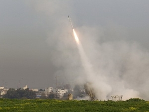 Tên lửa Israel bắn vào Gaza (Ảnh: Getty Images)