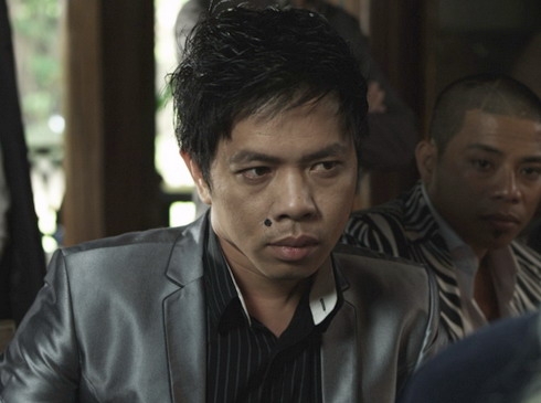 Thái Hòa đóng hai vai trong "Long Ruồi".