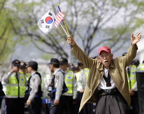 Hàn Quốc siết chặt an ninh trước đe dọa của Triều Tiên