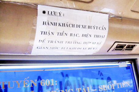 Cảnh giác với "đạo chích" trên xe buýt