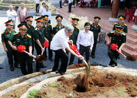 Nguyên Tổng bí thư Lê Khả Phiêu