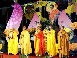 Buddhist dignitaries at the ceremony to mark Lord Buddha's 2556 birthday 