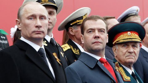 Tân Tổng thống Vladimir Putin và tân Thủ tướng Dmitry Medvedev tham dự buổi lễ 
