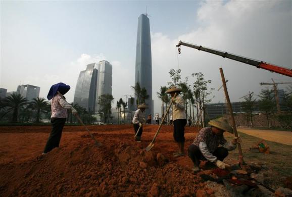 The Ghuangzhou West Tower is the ninth tallest. Height: 1,435 feet. 