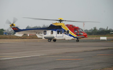  Máy bay EC-225 chuẩn bị cất cánh tại sân bay Vũng Tàu ngay sau lễ tiếp nhận. 