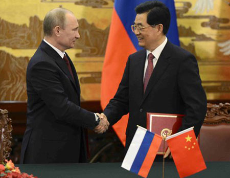 Ông Putin hội đàm với Chủ tịch Trung Quốc Hồ Cẩm Đào tại Bắc Kinh ngày 5-6.