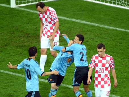 Nhìn lại vòng đấu bảng Euro 2012: Chưa có nhiều dấu ấn