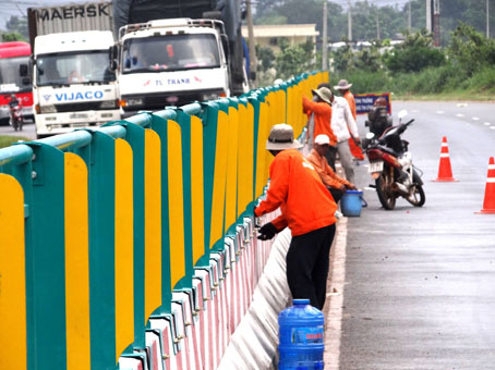 Lắp đặt tấm chống chói