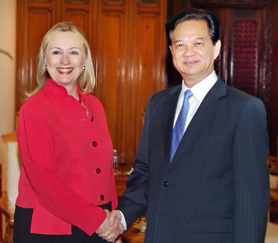 Thủ tướng Nguyễn Tấn Dũng tiếp Ngoại trưởng Mỹ Hillary Clinton 