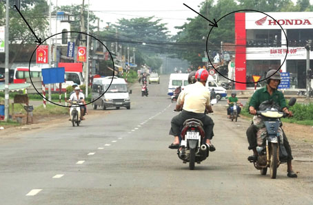 Công trình xây dựng che khuất tầm nhìn ở ngã tư Dầu Giây.