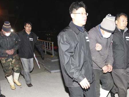 Nga bắt giữ tàu Trung Quốc đánh bắt hải sản trái phép