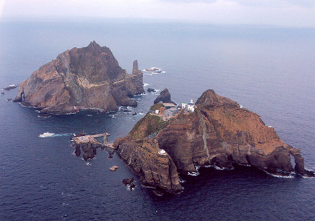 Nhóm đảo đá Dokdo-Takeshima.