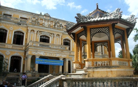 Last king’s palace open to tourists