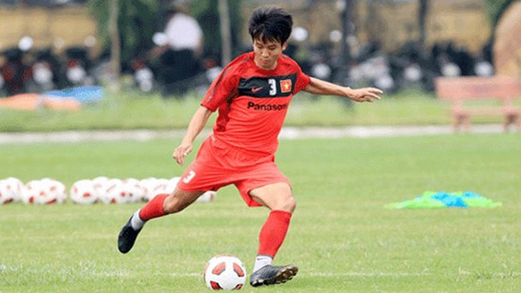 Minh Đức đeo băng thủ quân ĐTVN