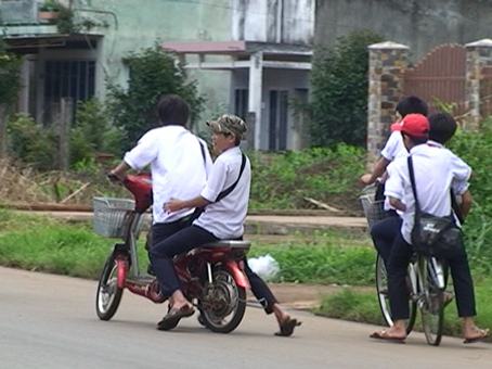 Nâng cao ý thức chấp hành Luật Giao thông trong học đường