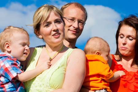 Thế giới sắp có thế hệ trẻ em ba bố mẹ?