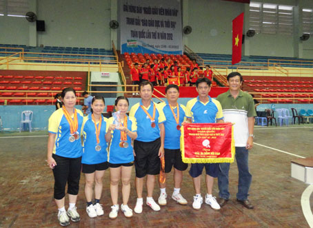 Giải Bóng bàn người giáo viên nhân dân: Sở GD-ĐT Đồng Nai giành được 1 HCV, 2 HCB, 3 HCĐ