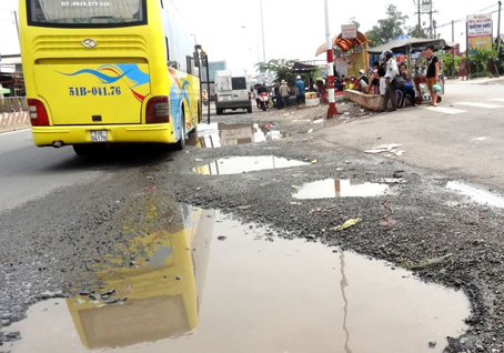 “Ao” trước trạm chờ xe