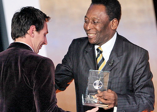 Messi vượt mặt “vua” Pele