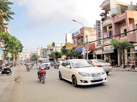 Thuế đất phi nông nghiệp của các hộ dân trên đường Cách mạng Tháng Tám (TP. Biên Hòa) tăng so với trước. Ảnh: H. GIANG