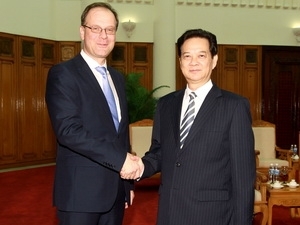 Vietnam, Hungary open-up traditional ties