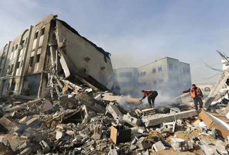 Israel tiếp tục tấn công Dải Gaza