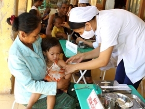 Medical check-up to poor kid