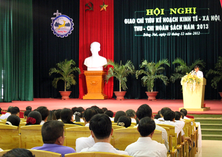 Hội nghị giao chỉ tiêu kinh tế - xã hội 2013.