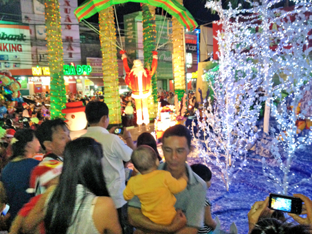 Tỉnh ủy - HĐND - UBND - Ủy ban MTTQ tỉnh gửi thư chúc mừng nhân lễ Giáng sinh