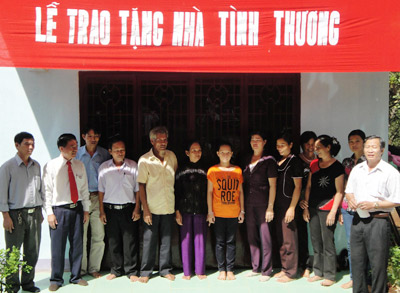 Dong Nai hands over 1,000 houses to the poor
