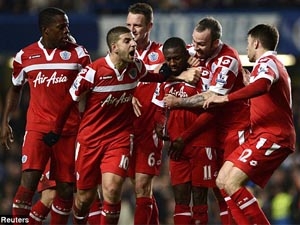 Niềm vui của Shaun Wright-Phillips và đồng đội.