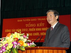 Trưởng ban Tuyên giáo Trung ương Đinh Thế Huynh phát biểu tại hội nghị.