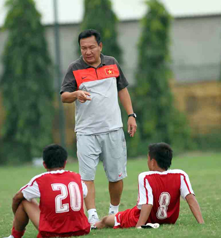 HLV Hoàng Văn Phúc nhận lời làm HLV tạm quyền đội tuyển Việt Nam.  Ảnh: T.L