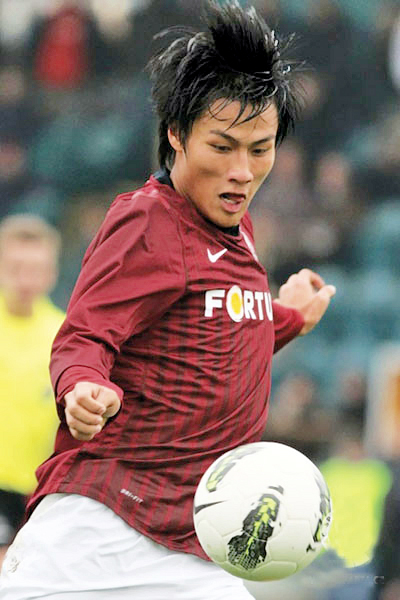 Ngày mai 23-1, đội tuyển Việt Nam tập trung: 2 cầu thủ Việt kiều