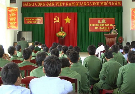 Lễ đón nhận 200 quân nhân xuất ngũ về các địa phương ở huyện Xuân Lộc 