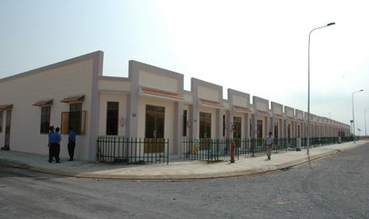 Resettlement houses of Hung Long Open Economic Ecological Urban Area in Dong Nai Province that were transferred to local people on Thursday