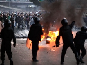 Đụng độ trên khắp Ai Cập, hơn 30 người bị thương