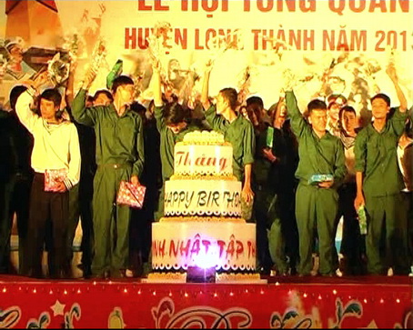 Huyện đòan Long Thành tổ chức sinh nhật cho 22 tân binh có ngày sinh trong tháng 2