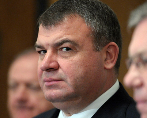 Bộ trưởng Quốc phòng Anatoly Serdyukov bị cách chức cuối năm ngoái do nghi ngờ tham nhũng. Ảnh: RIA Novosti